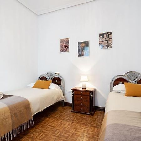 Apartamento Trisquel Gijón Eksteriør billede