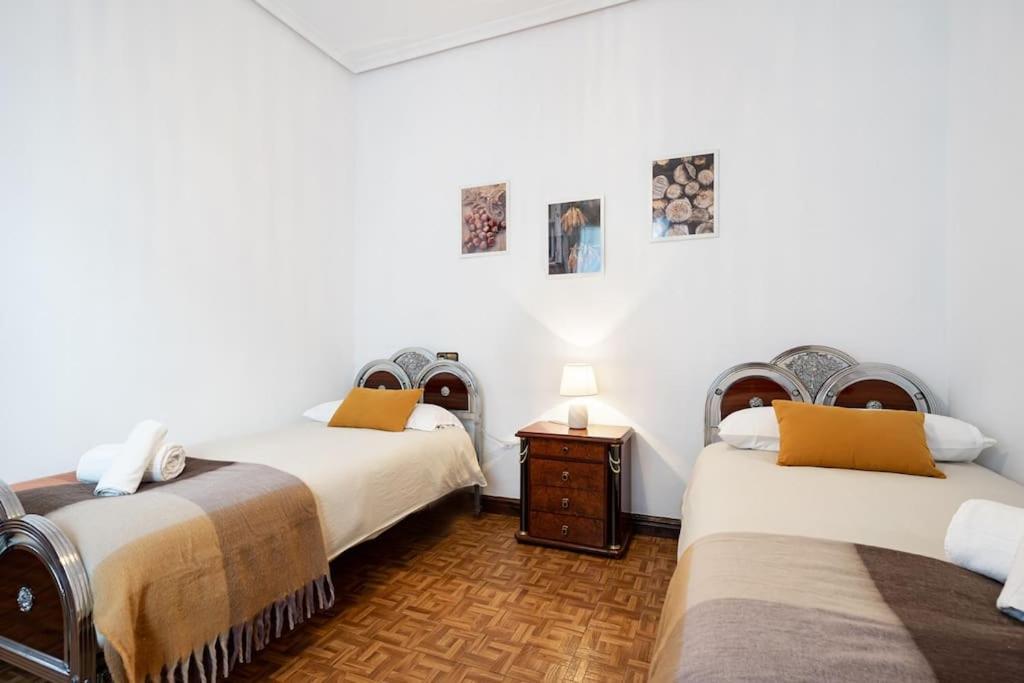 Apartamento Trisquel Gijón Eksteriør billede