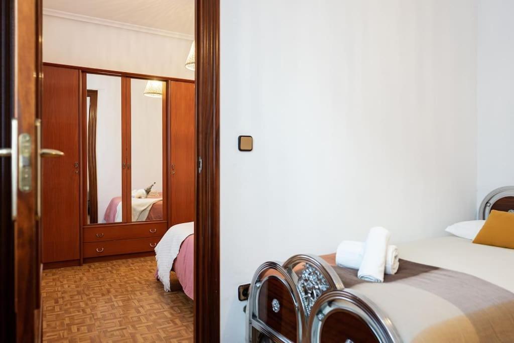 Apartamento Trisquel Gijón Eksteriør billede