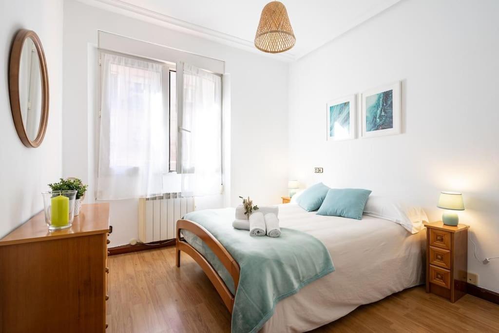Apartamento Trisquel Gijón Eksteriør billede