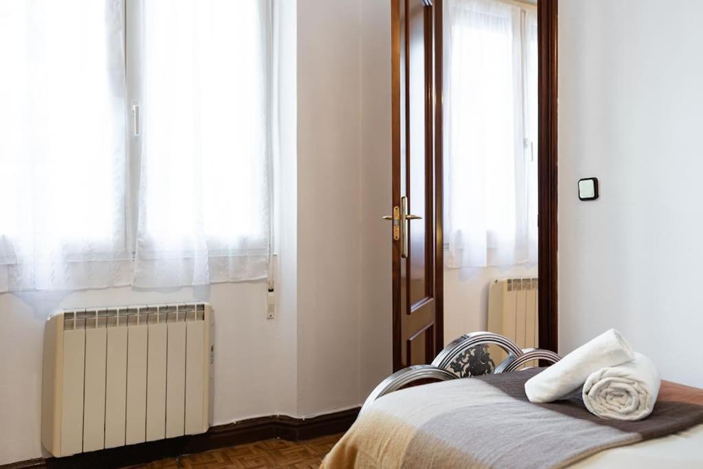Apartamento Trisquel Gijón Eksteriør billede