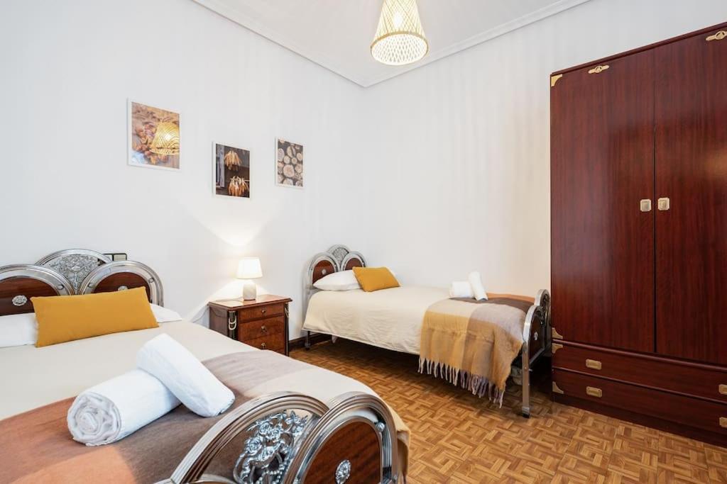 Apartamento Trisquel Gijón Eksteriør billede