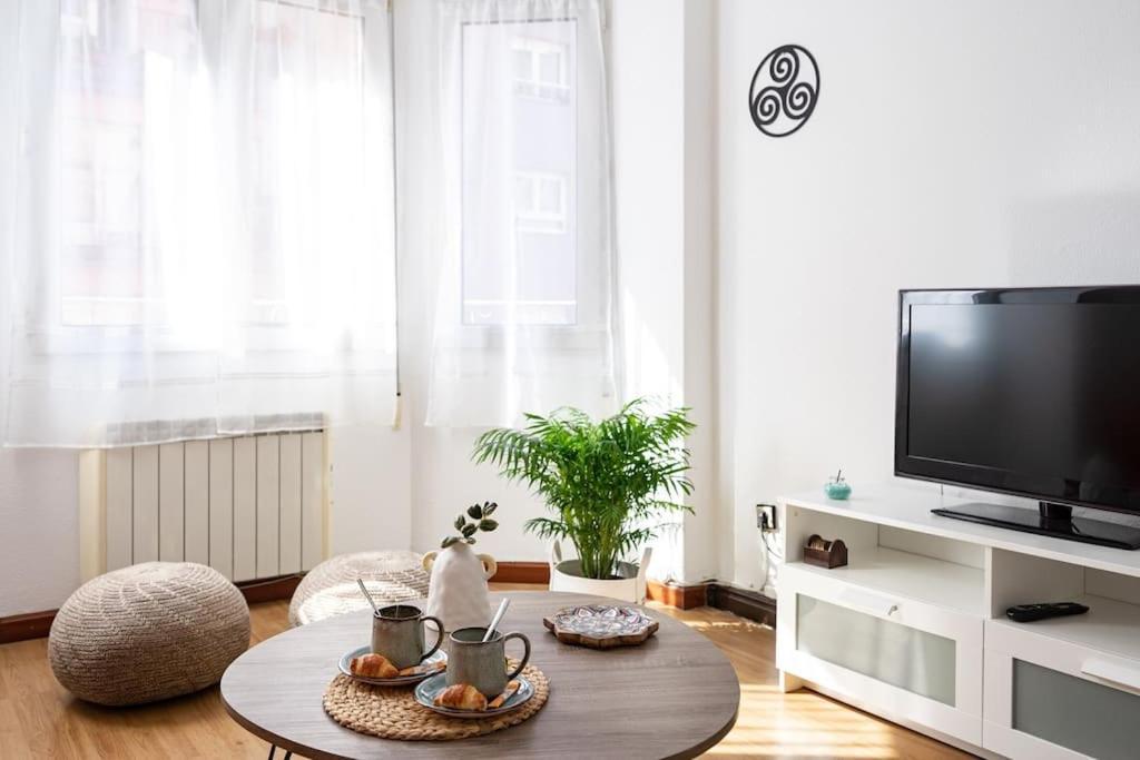 Apartamento Trisquel Gijón Eksteriør billede